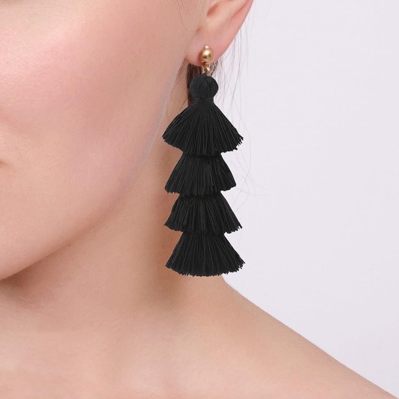 PAPA GEMS VINTAGE JEWELRY SHOP Black Tiered Tassle Dangle Earrings - Picture 6 of 7